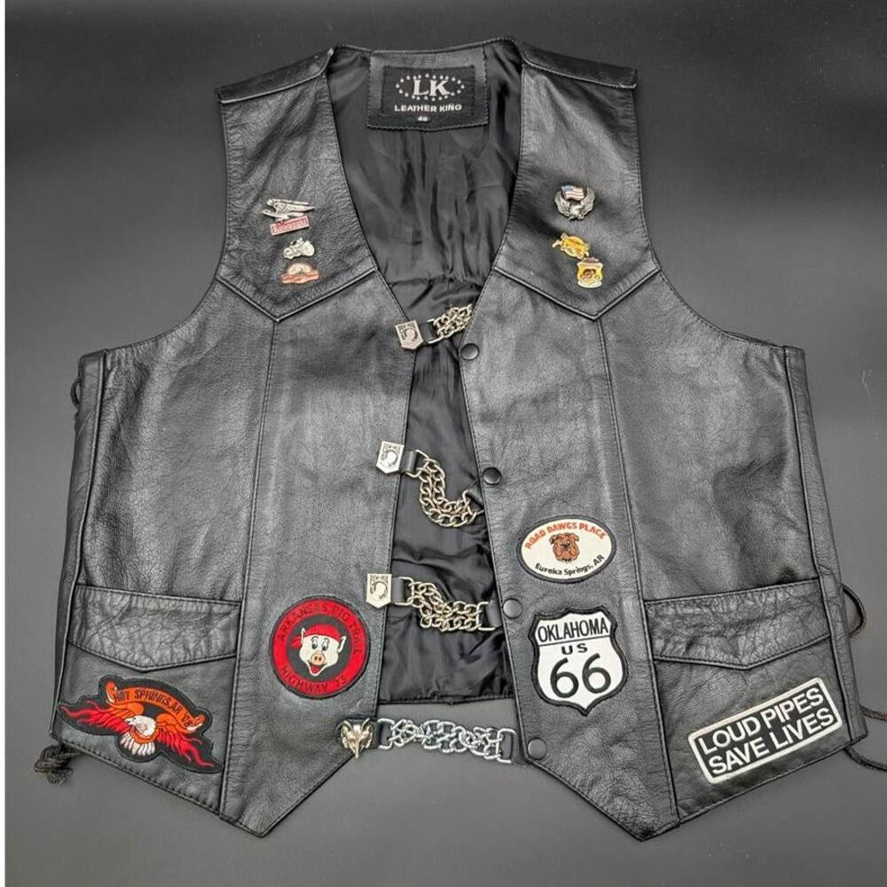 Leather King Biker Vest Mens 46 Black Motorcycle Lace up Sides Patches Pins